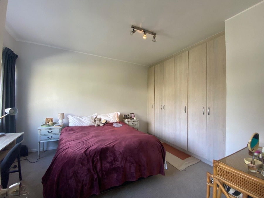 2 Bedroom Property for Sale in Sea Point Western Cape